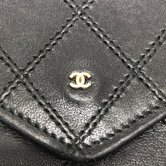 CHANEL Black Lambskin Leather Wallet - Picture 11 of 16